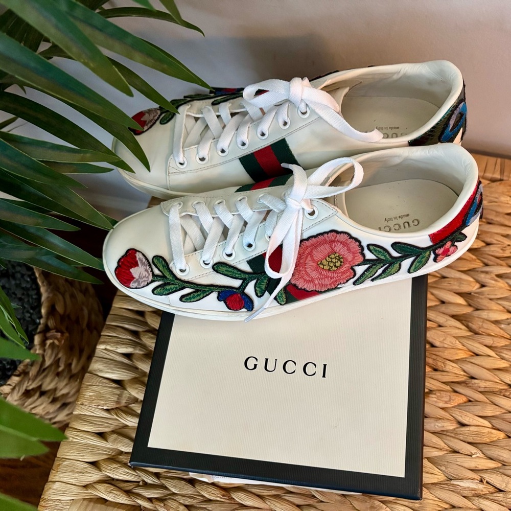Gucci Women's White Sneakers with Red Floral Embroidery